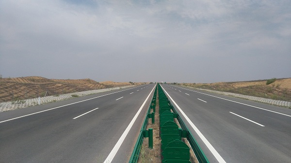 G216線(xiàn)察敖一級(jí)公路 - 副本.jpg